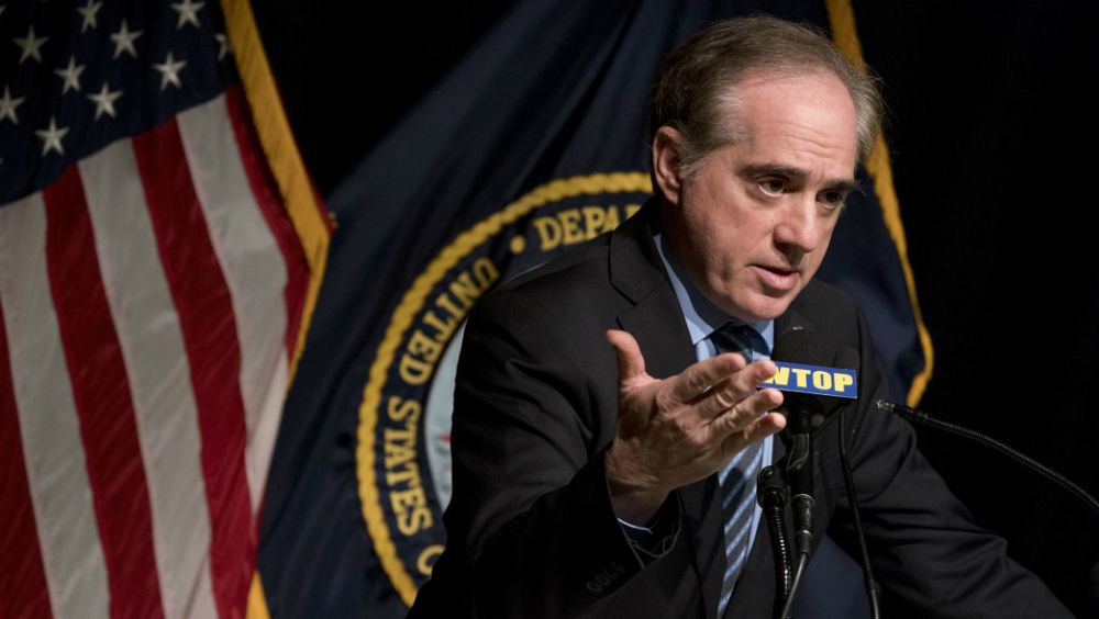 Trump considera remover a su secretario de Asuntos de Veteranos