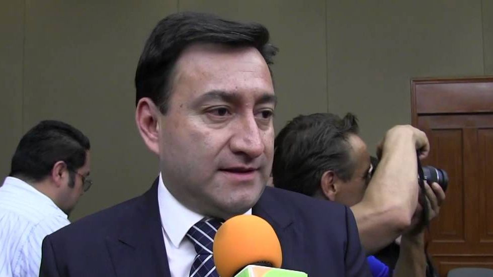 Edil de Naucalpan solicita licencia definitiva