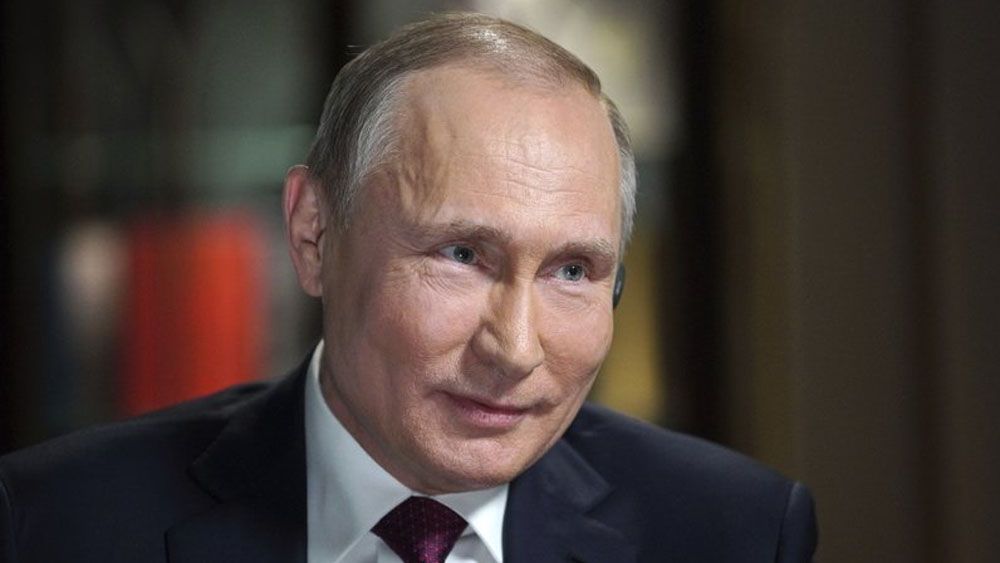 Putin desdeña denuncias sobre trama rusa