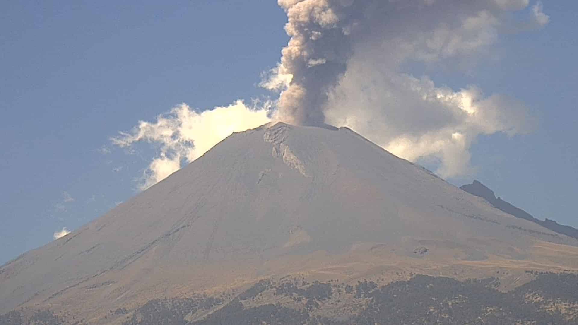 Urgen medidas de prevención en Ciudad de México tras erupción en Guatemala