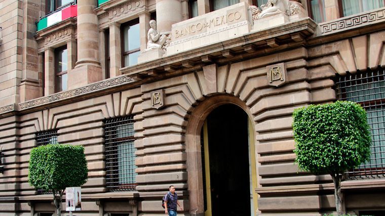 Positivas las medidas económicas de López Obrador: Banxico - facha-de-banxico-zh-7jpg-1348255499