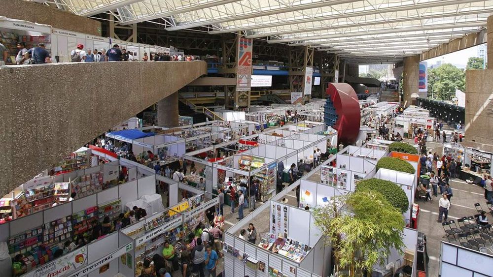 Preparan Gran Remate de Libros en el Auditorio Nacional