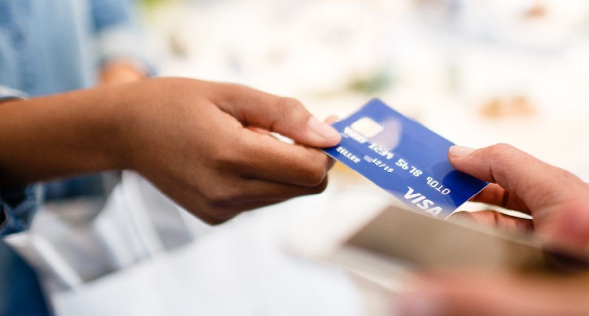 Jamás perder de vista tarjetas de crédito para evitar fraudes: Condusef