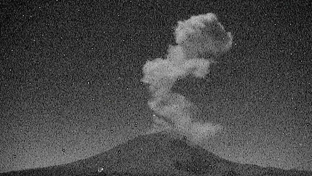 Popocatépetl registra exhalación de 2.5 kilómetros de altura