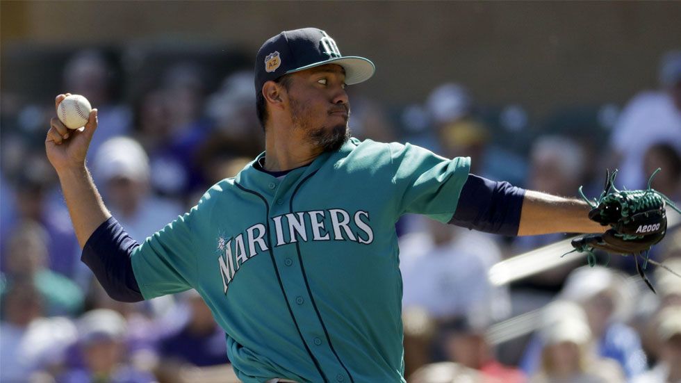 Yovani Gallardo firma con Rojos de Cincinnati