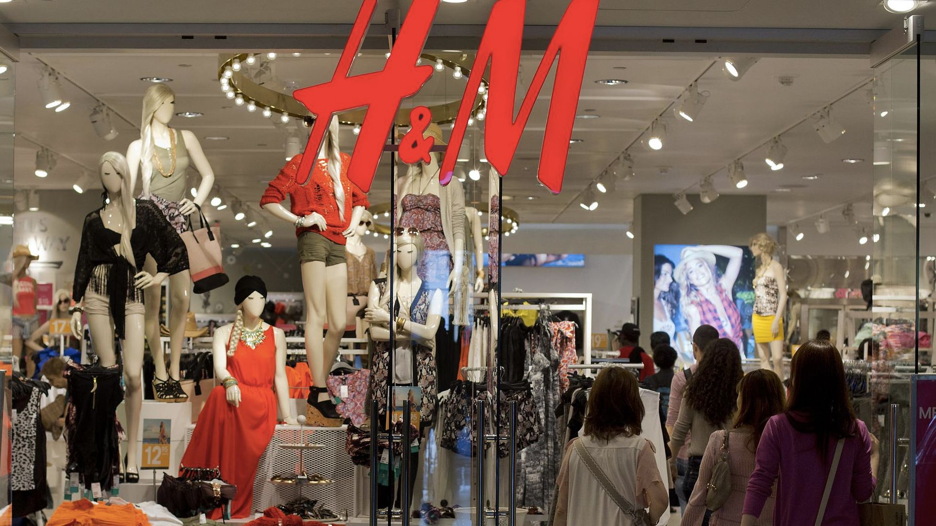 Beneficios de H&M caen un 44 por ciento