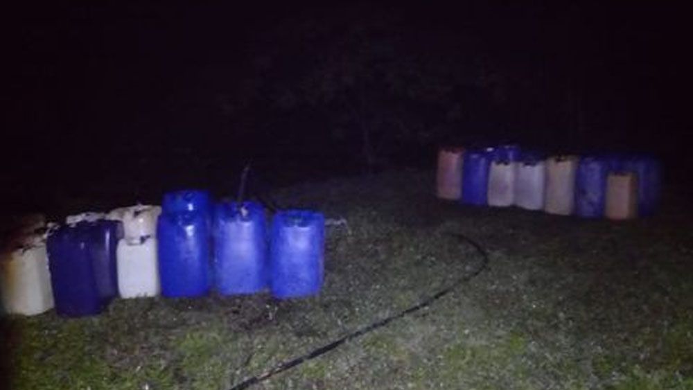 Aseguran combustible robado tras balacera en Puebla