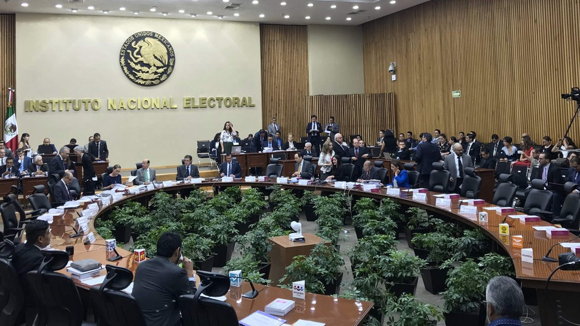 Comisión del INE aprueba formatos de segundo y tercer debate