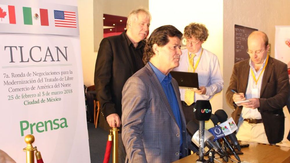 Canadá y México deben dejar negociación del TLC: líder sindical