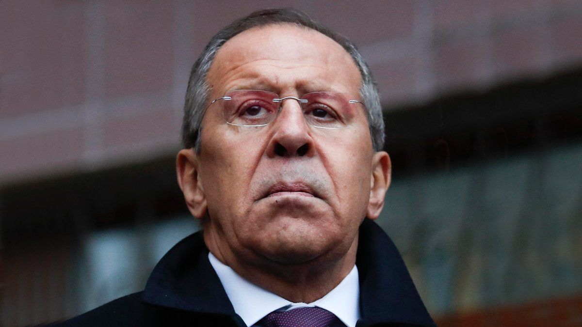 Rusia afirma que muerte de exespía convenía a Reino Unido