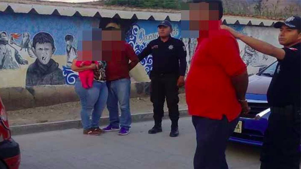 Rescatan a hombres de ser linchados en Oaxaca