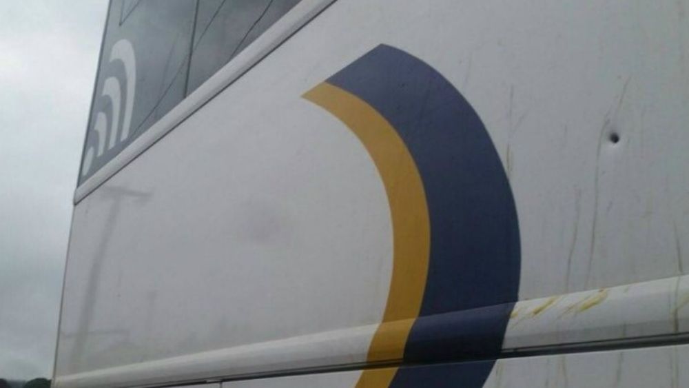 Balean en Brasil a autobús de caravana de Lula da Silva