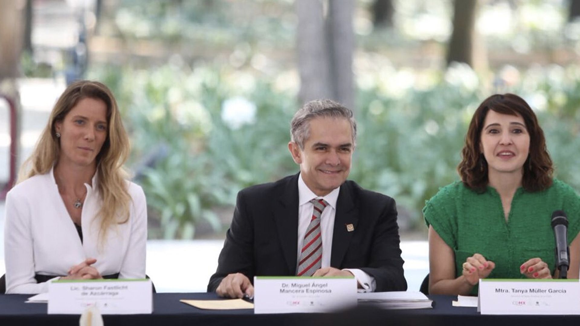 El PAN registra a Mancera como candidato plurinominal al Senado