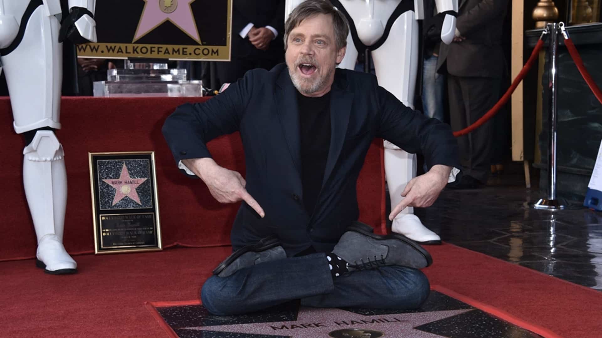 #VIDEO Mark Hamill recibe estrella en el Paseo de la Fama de Hollywood