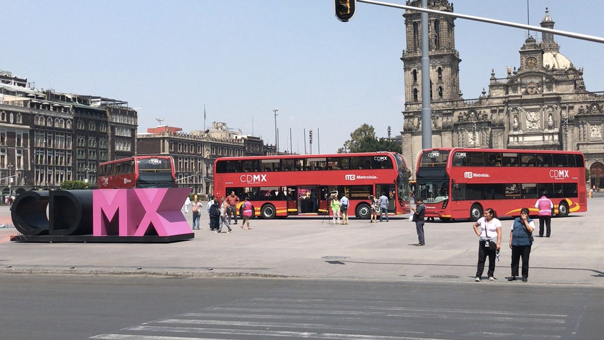 Metro Zócalo cerrado desde este viernes hasta concluir el desfile militar - metrobus-en-el-zocalo