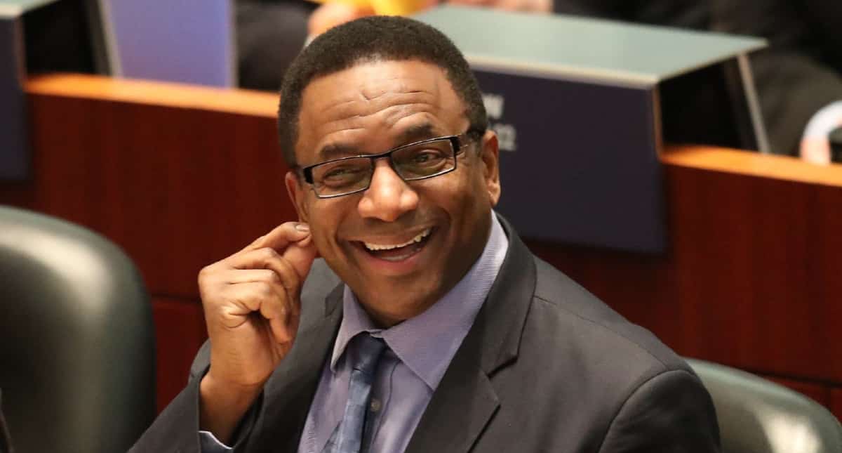 Funcionario canadiense resalta similitud de Toronto con Ciudad de México