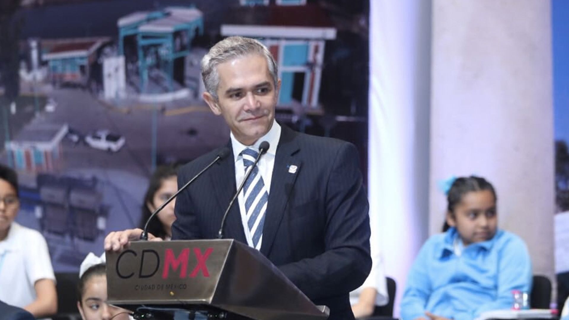 Nuevo aeropuerto indispensable y urgente: Mancera Nuevo aeropuerto indispensable y urgente: Mancera