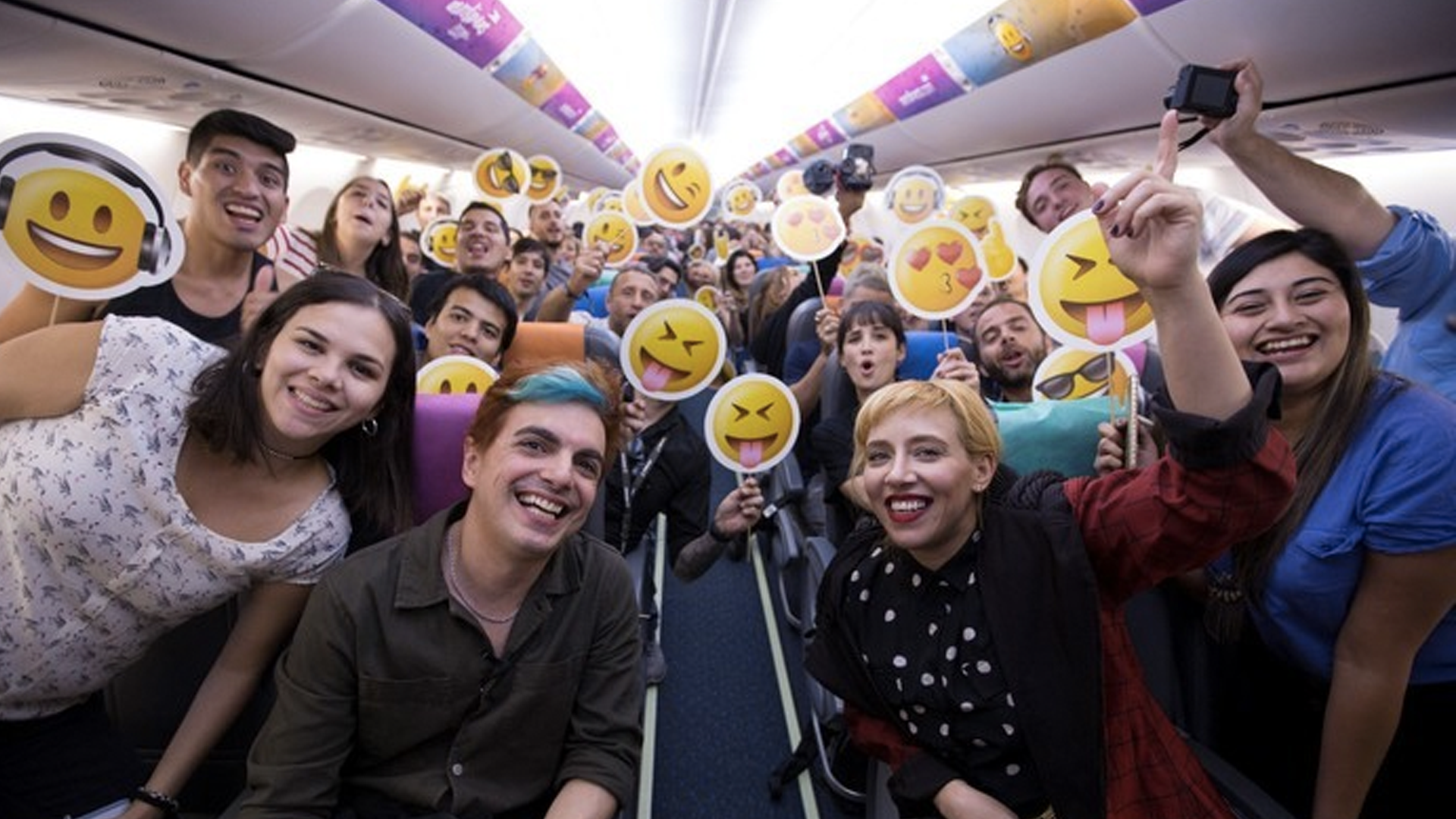 #VIDEO Miranda ofrece concierto en pleno vuelo