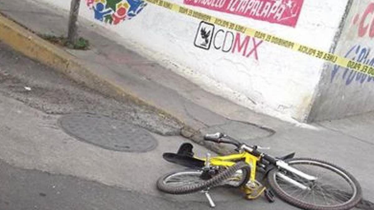 Tráiler atropella y mata a ciclista en Periférico