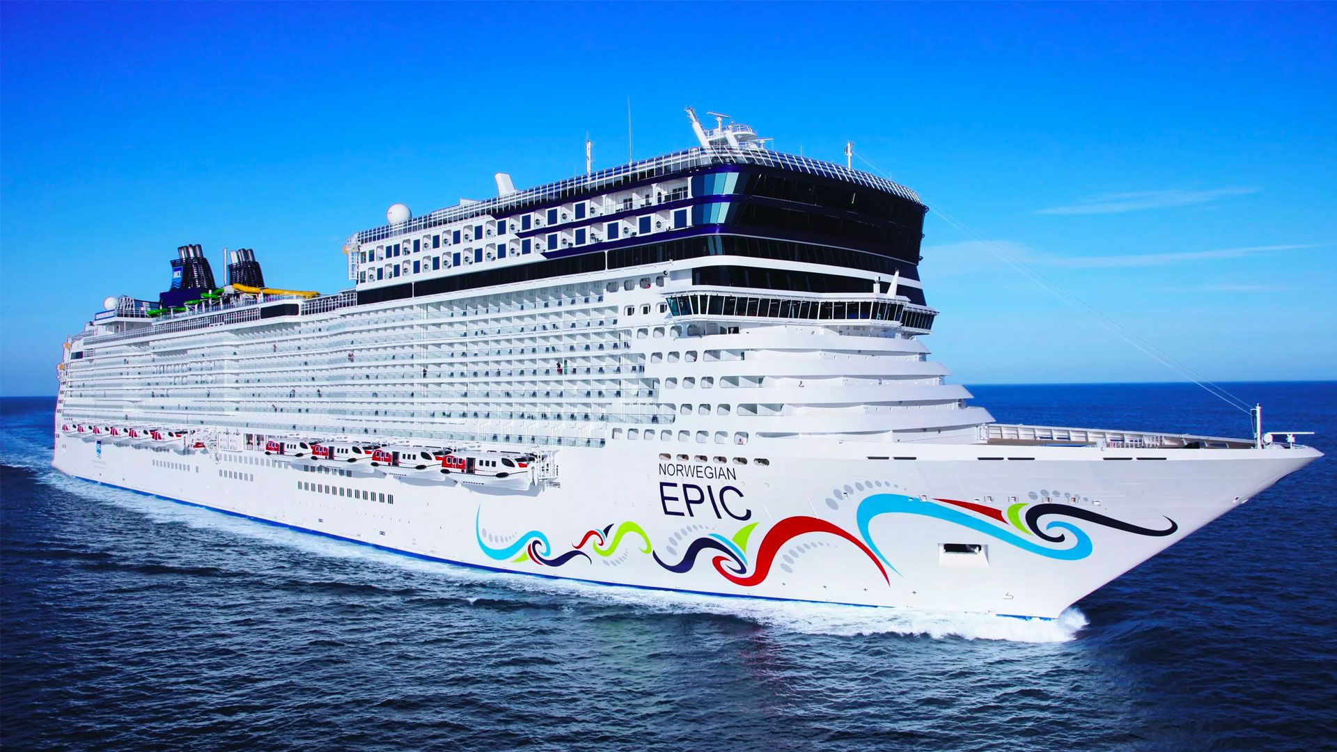 #Video Rescatan a mujer que cayó de crucero