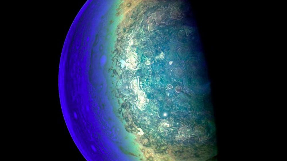 NASA da a conocer foto de nubes en Júpiter