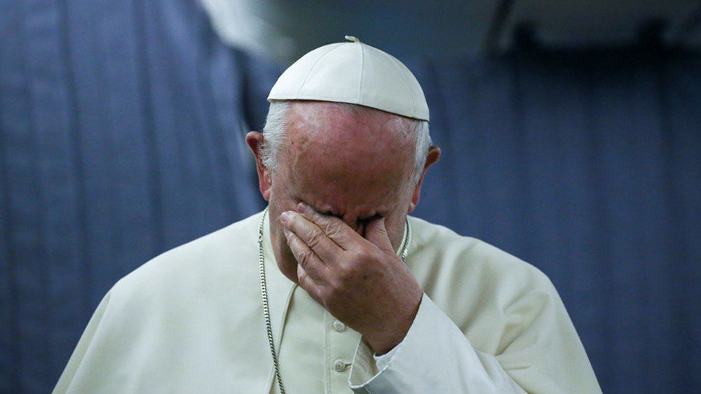 El papa Francisco consuela a familia de activista asesinada en Brasil