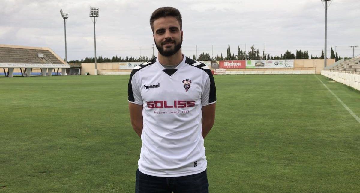 Jugador del Albacete cae al vacío desde el tercer piso de un hotel