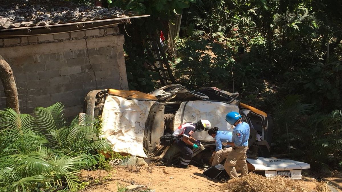 Persecución y tiroteo en Acapulco deja cinco muertos