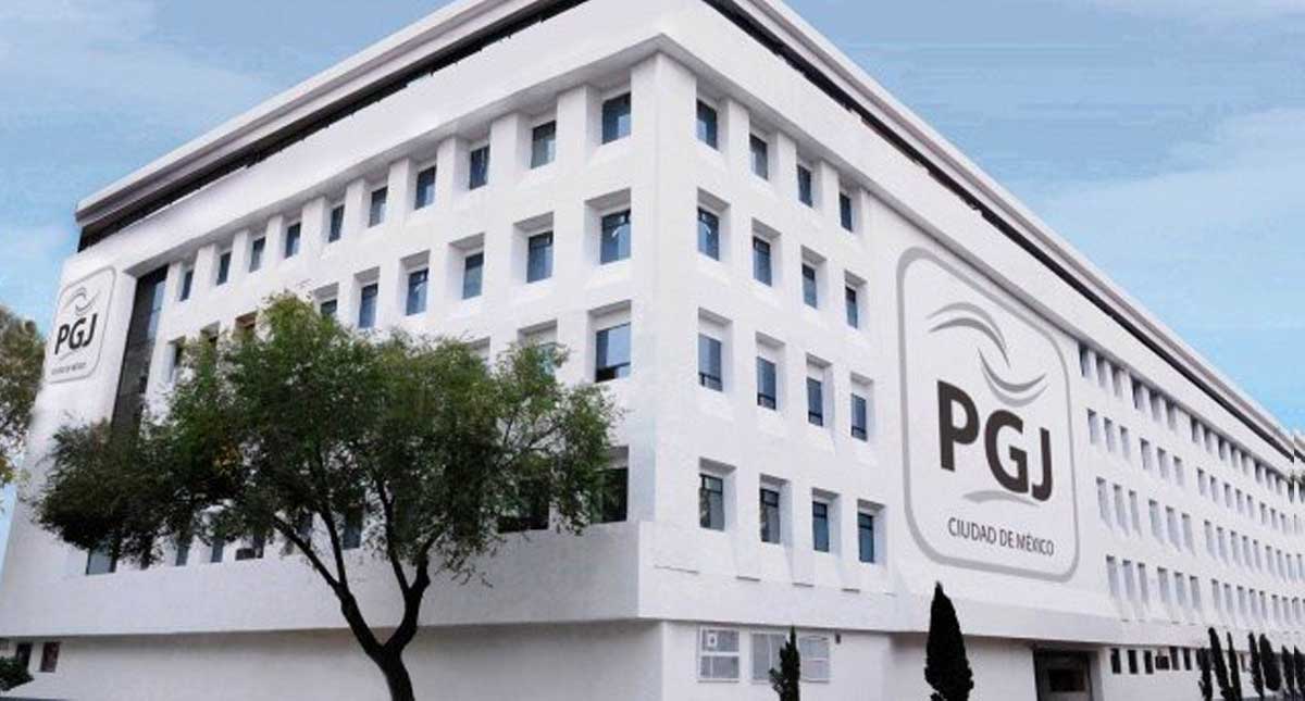 Detienen a cuatro mujeres y un hombre con droga en Coyoacán Detienen a cuatro mujeres y un hombre con droga en Coyoacán