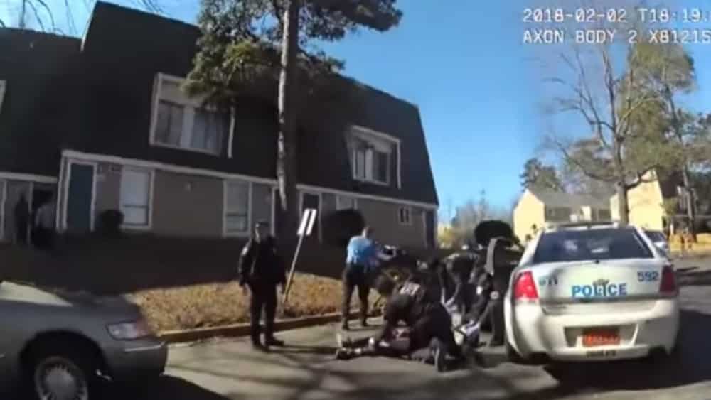 #Video Policía mata a hombre armado y suicida