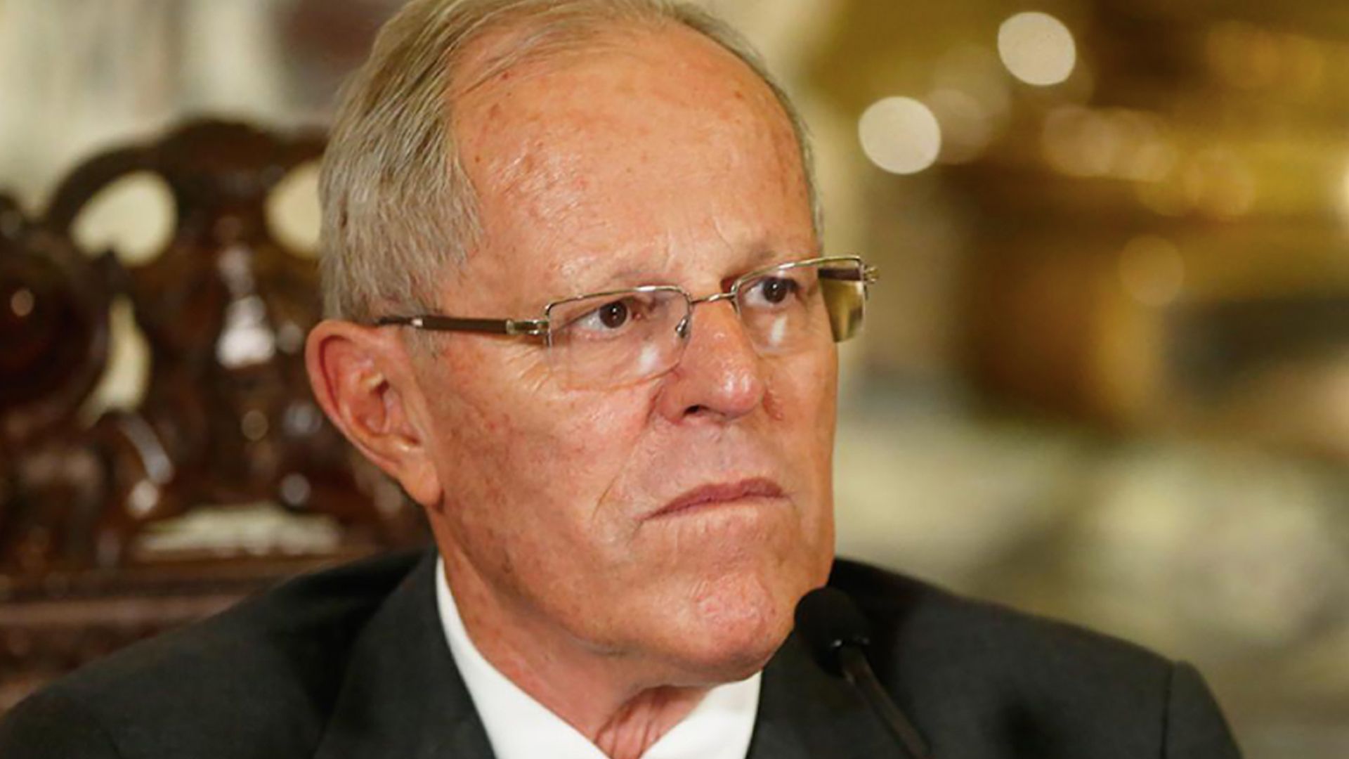 Kuczynski renuncia a la presidencia de Perú