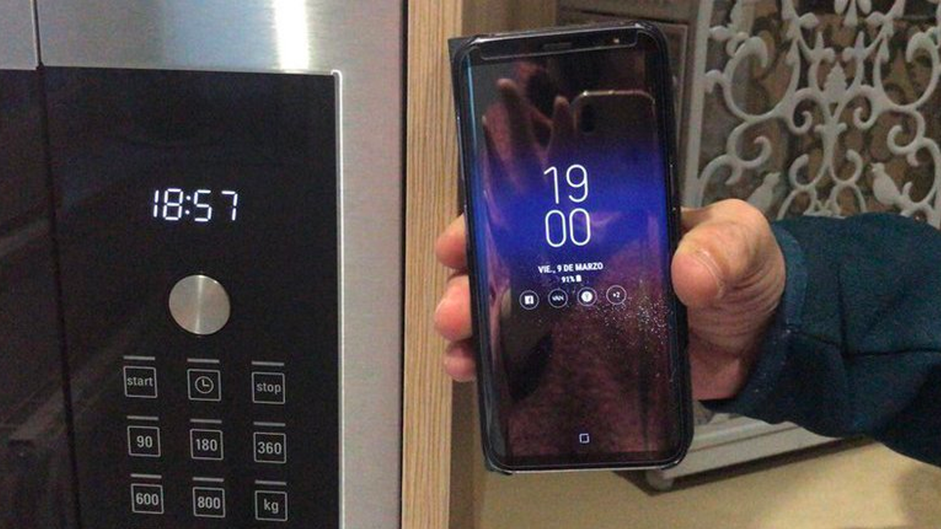 ¿Por qué se atrasan los relojes digitales en Europa?