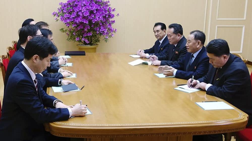 Kim Jong-un ofrece cena a delegados surcoreanos