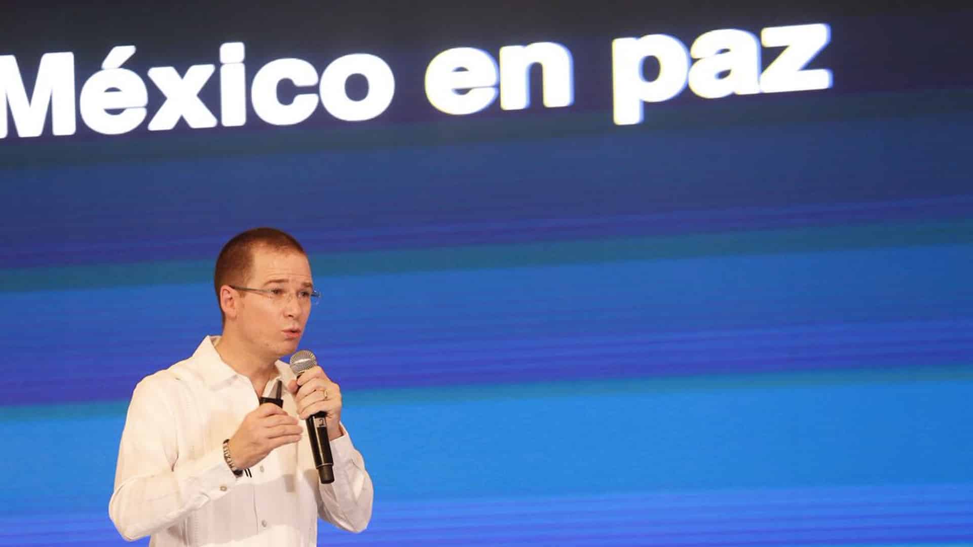 “La PGR se ha convertido en una casa de campaña alterna del PRI”: Ricardo Anaya