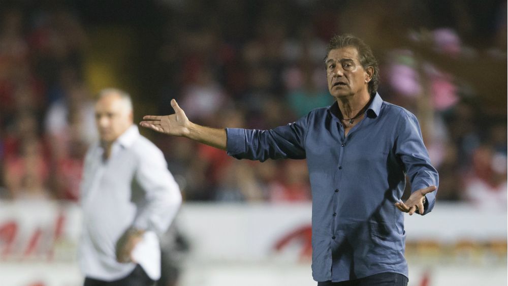 Atlas anuncia despido de Rubén Omar Romano