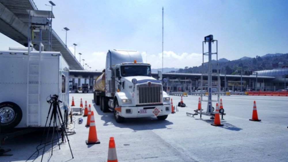 Detectan 460 vehículos contaminantes en accesos a CDMX