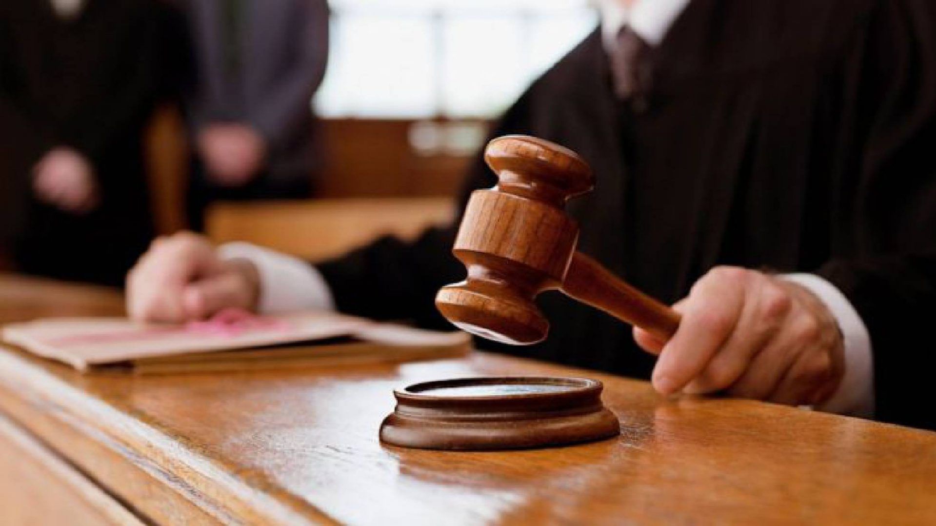 Dictan prisión preventiva a hombre que hirió a su novia en el rostro