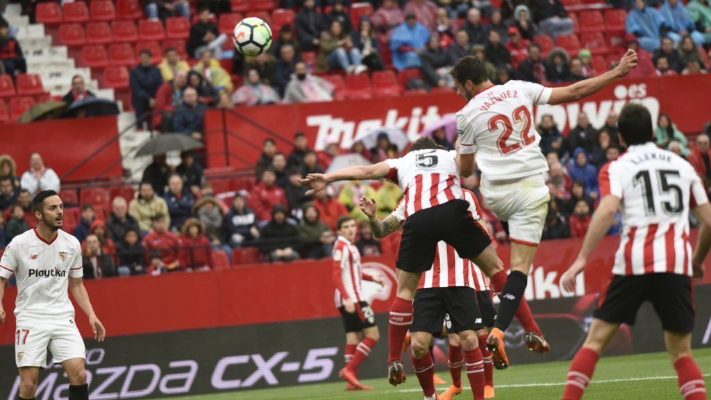 Sevilla con Layún de titular derrota al Athletic de Bilbao