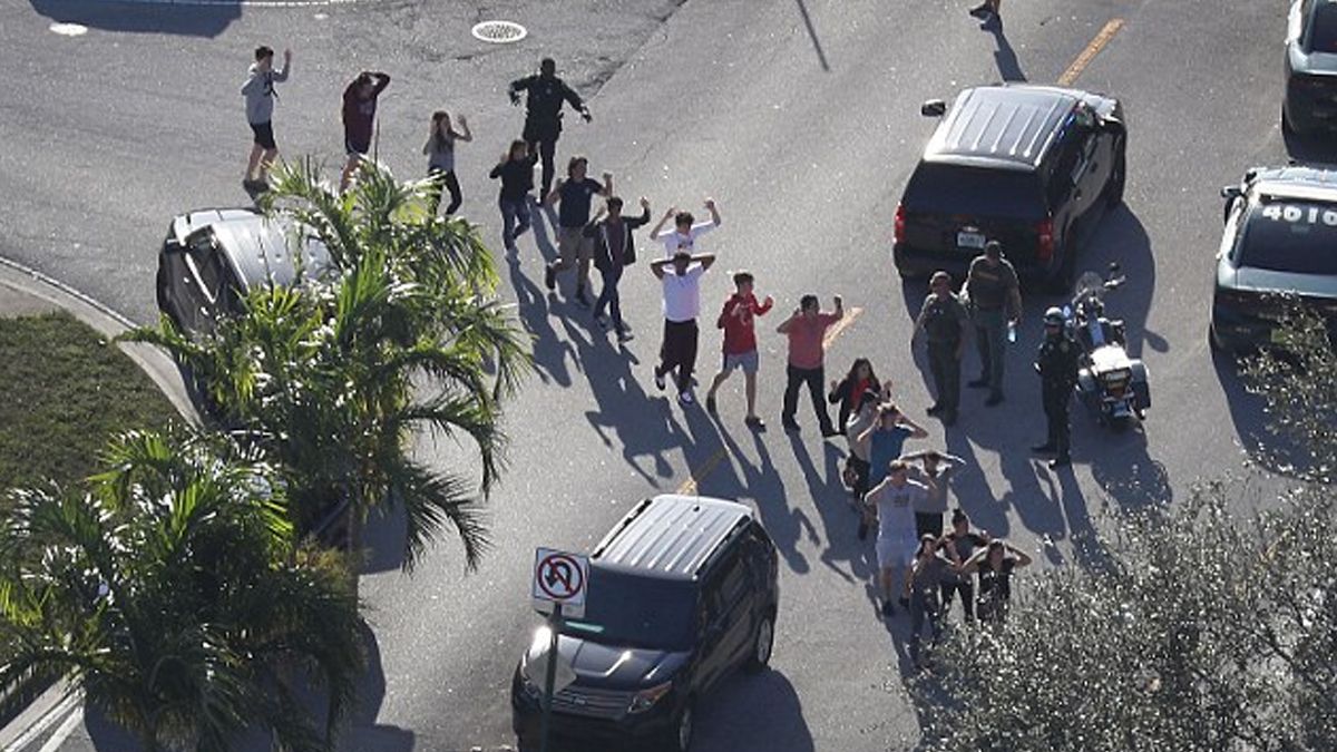 Nikolas Cruz intentó romper una ventana para disparar a estudiantes