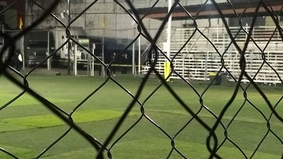 Ejecutan a dos en pleno partido de futbol en Tlatelolco