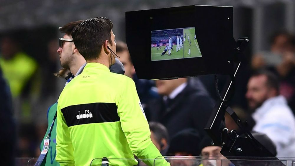 FIFA designa 13 árbitros exclusivos de VAR para Rusia 2018 - var1