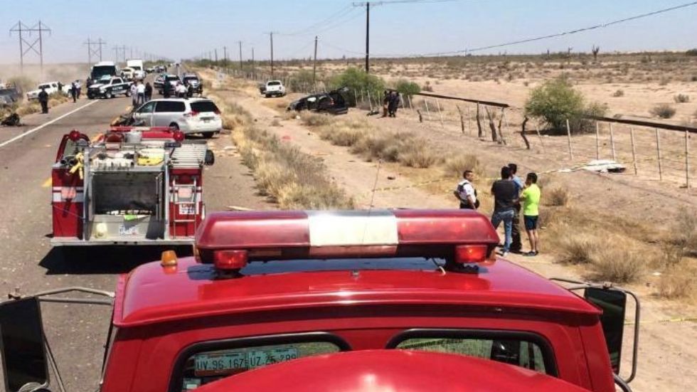 Accidente sobre carretera Hermosillo-Bahía de Kino deja tres muertos