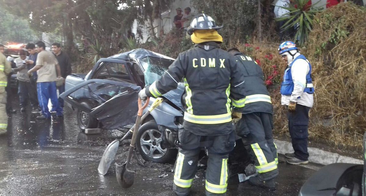 Accidente en la México-Cuernavaca deja al menos tres heridos
