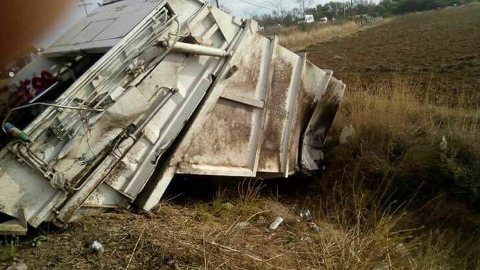 Choque entre camión recolector y tren deja cuatro muertos en Zacatecas