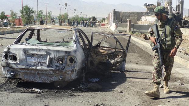 Coche bomba deja seis muertos en Afganistán - afganistan