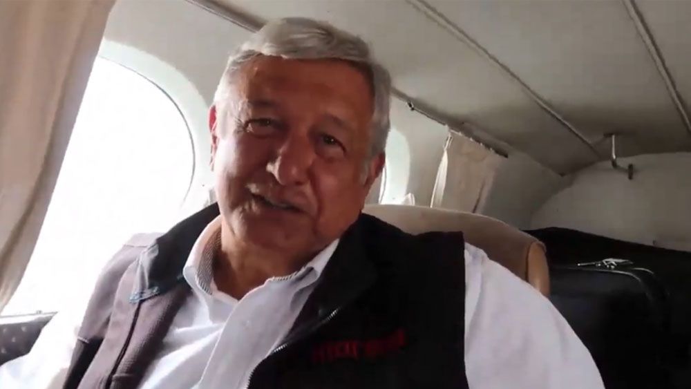#Video AMLO viaja en avión privado