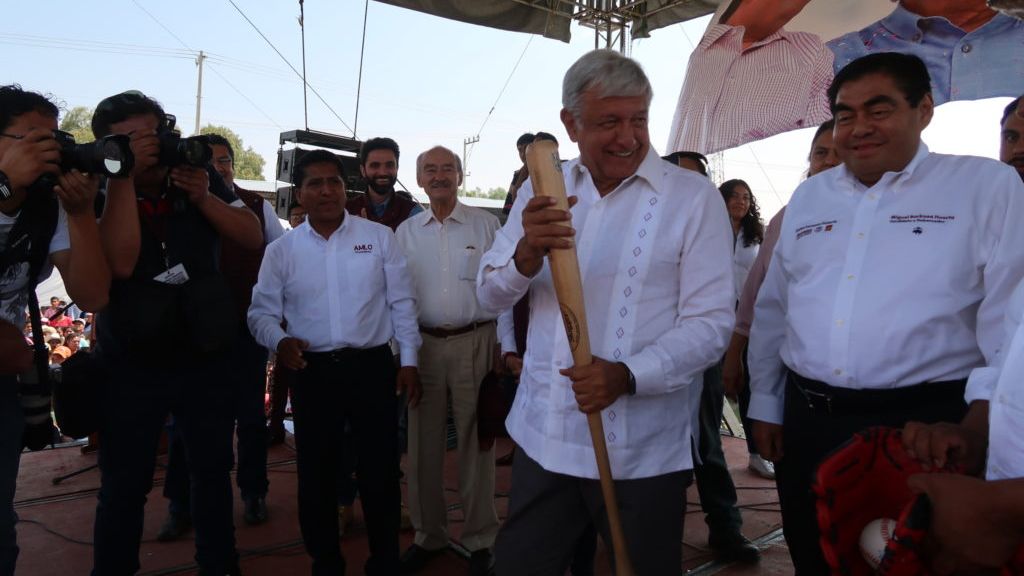 "Ni uniéndose todos nos van a ganar": AMLO - andres-manuel-lopez-obrador-amlo-tepeaca-puebla-3