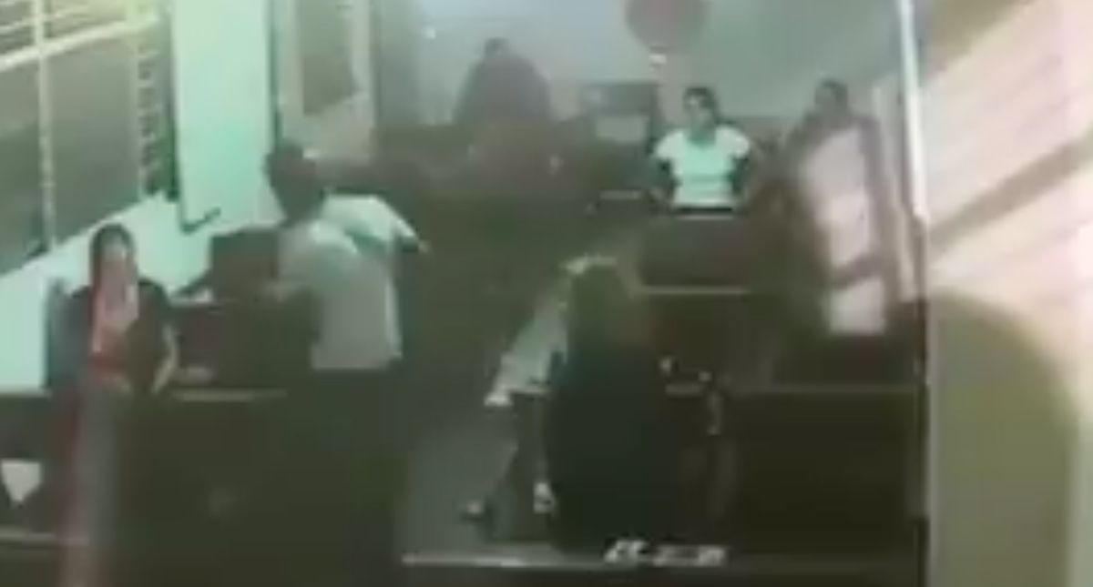 #Video Sujeto asalta a fieles en iglesia de Guadalajara
