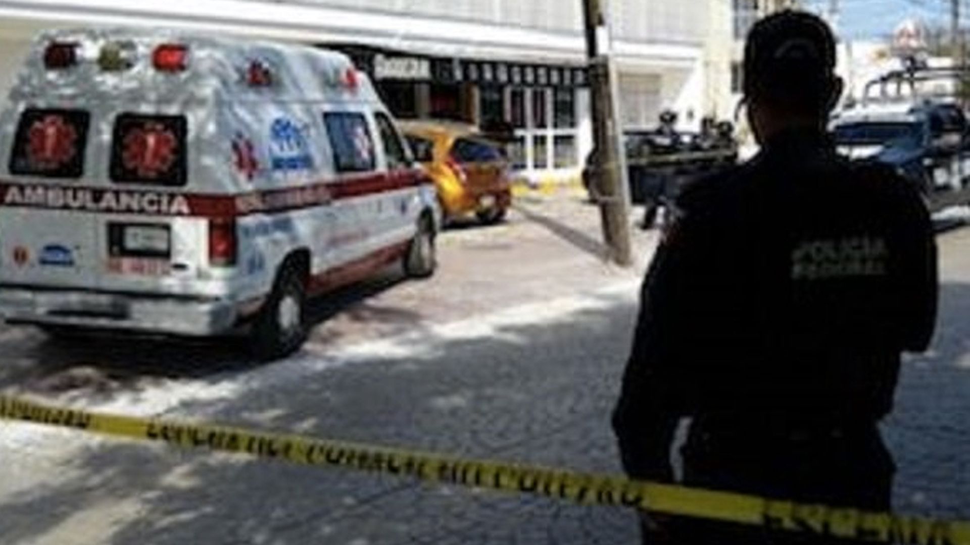 Asesinan a hombre en barbería de Cancún