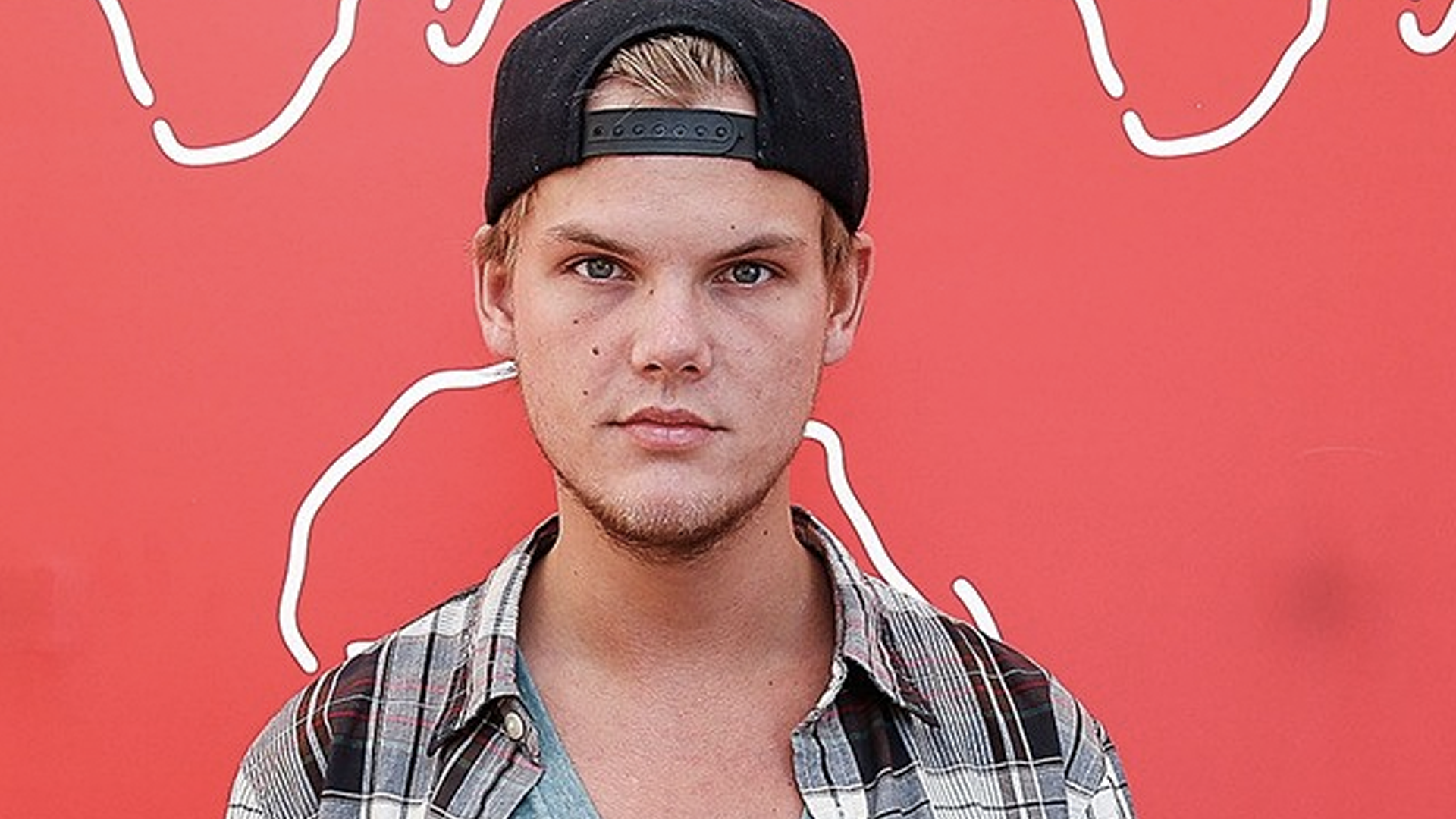 Familia de Avicii habla acerca de la muerte del DJ - avicii-1